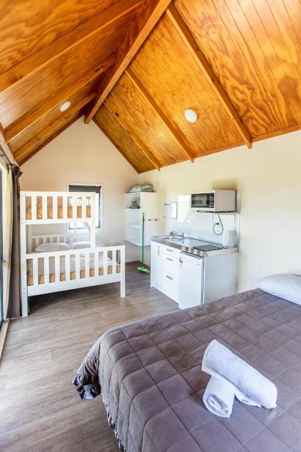 Camp Waipu Cove Hotel Eksteriør billede