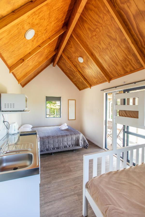 Camp Waipu Cove Hotel Eksteriør billede