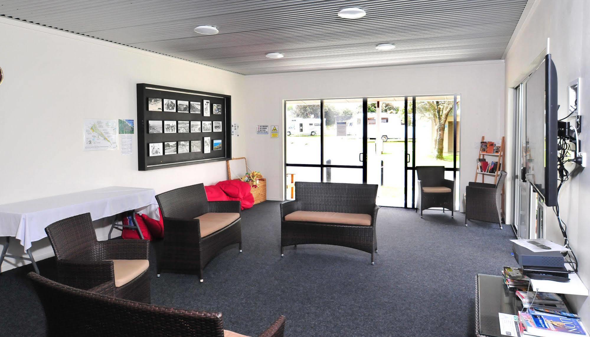Camp Waipu Cove Hotel Eksteriør billede