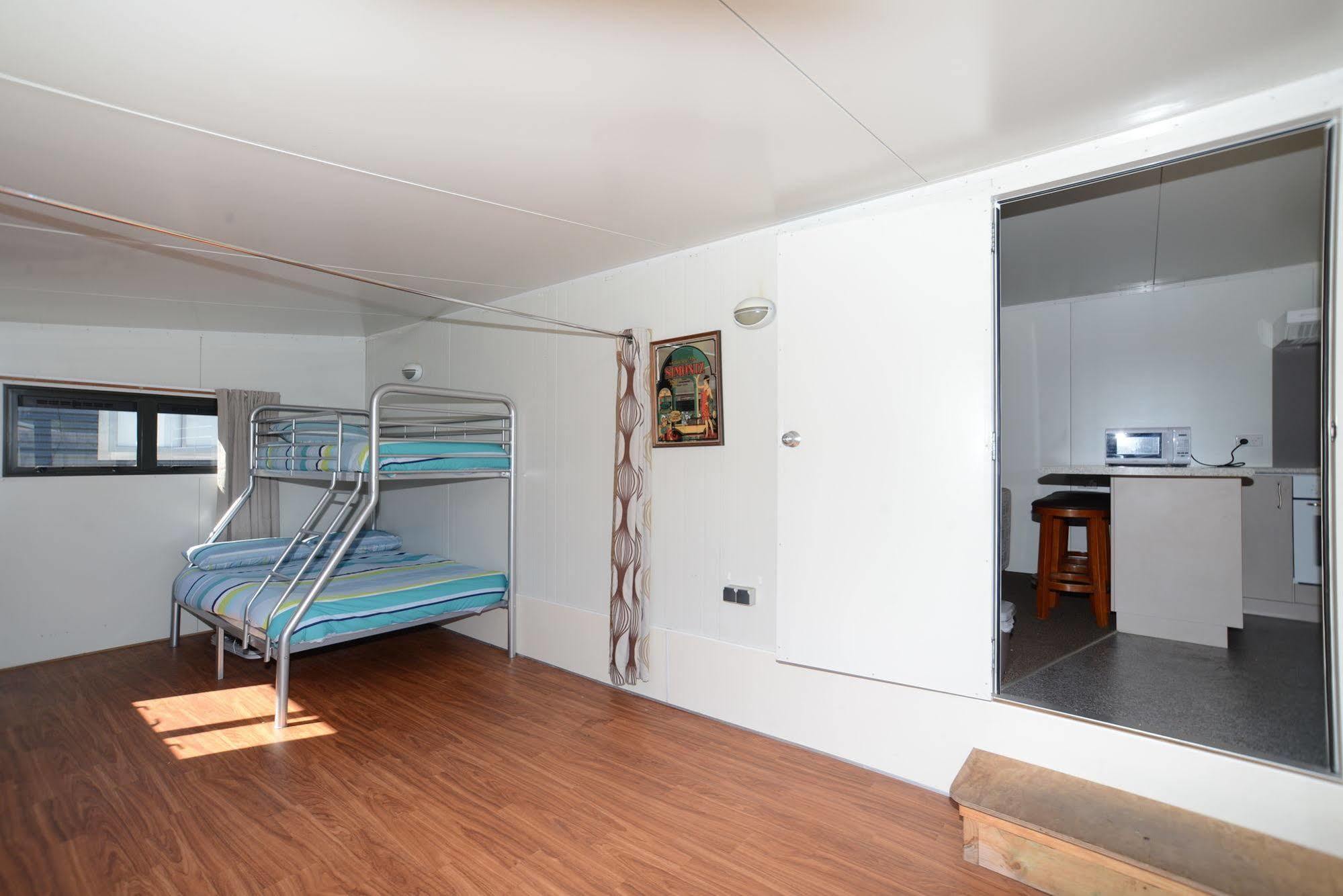 Camp Waipu Cove Hotel Eksteriør billede