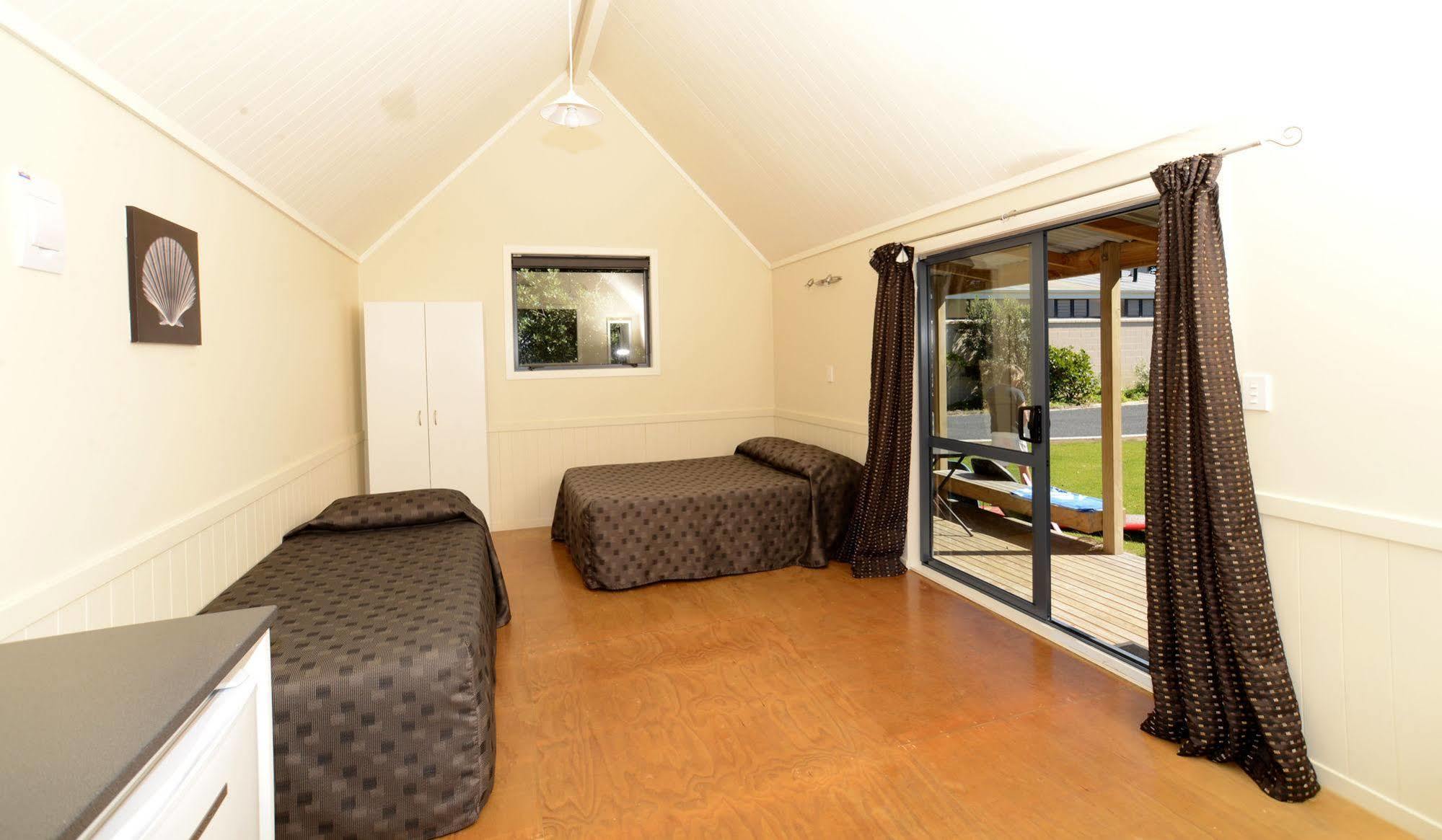 Camp Waipu Cove Hotel Eksteriør billede